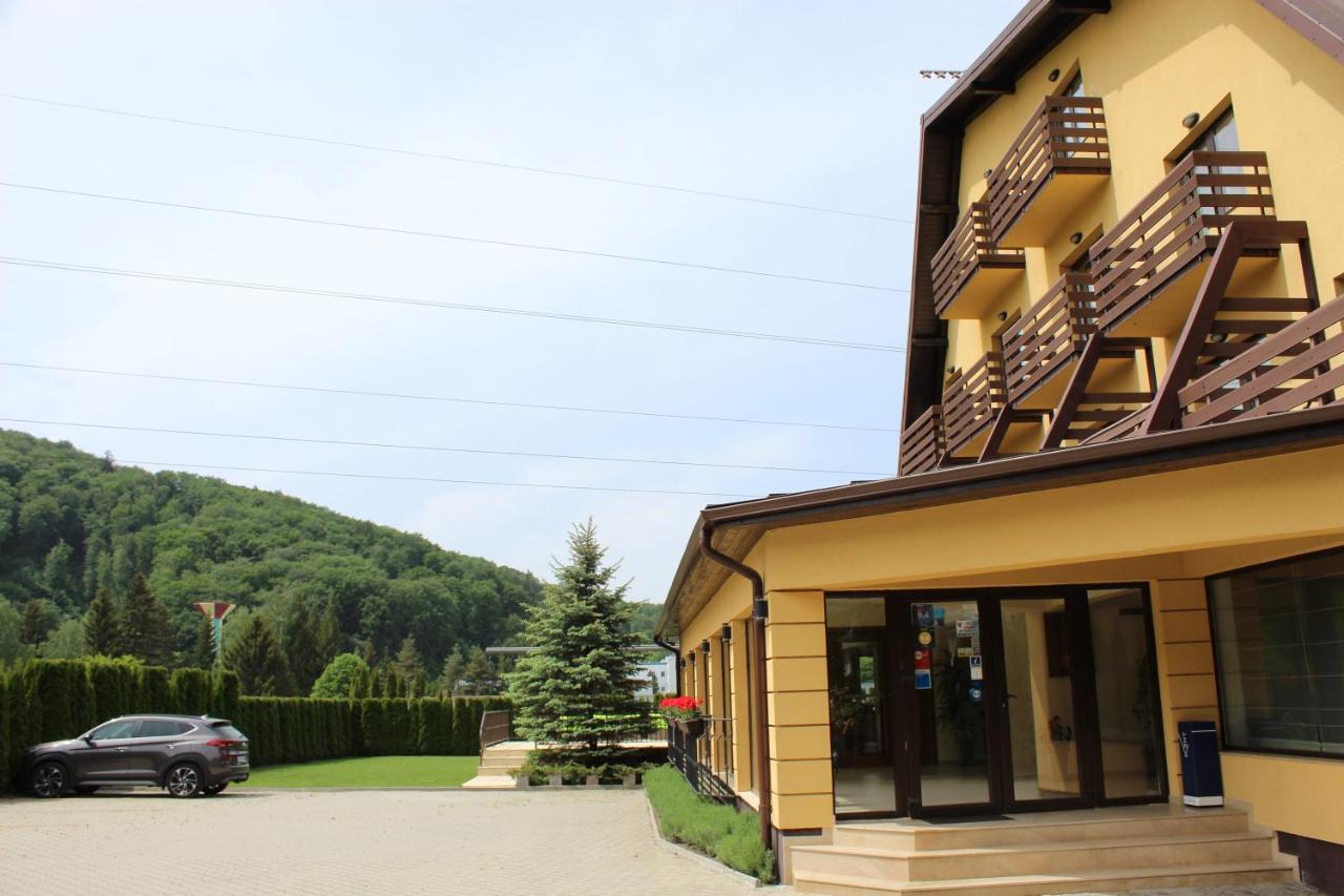 Vila Trapez Сэчеле Экстерьер фото